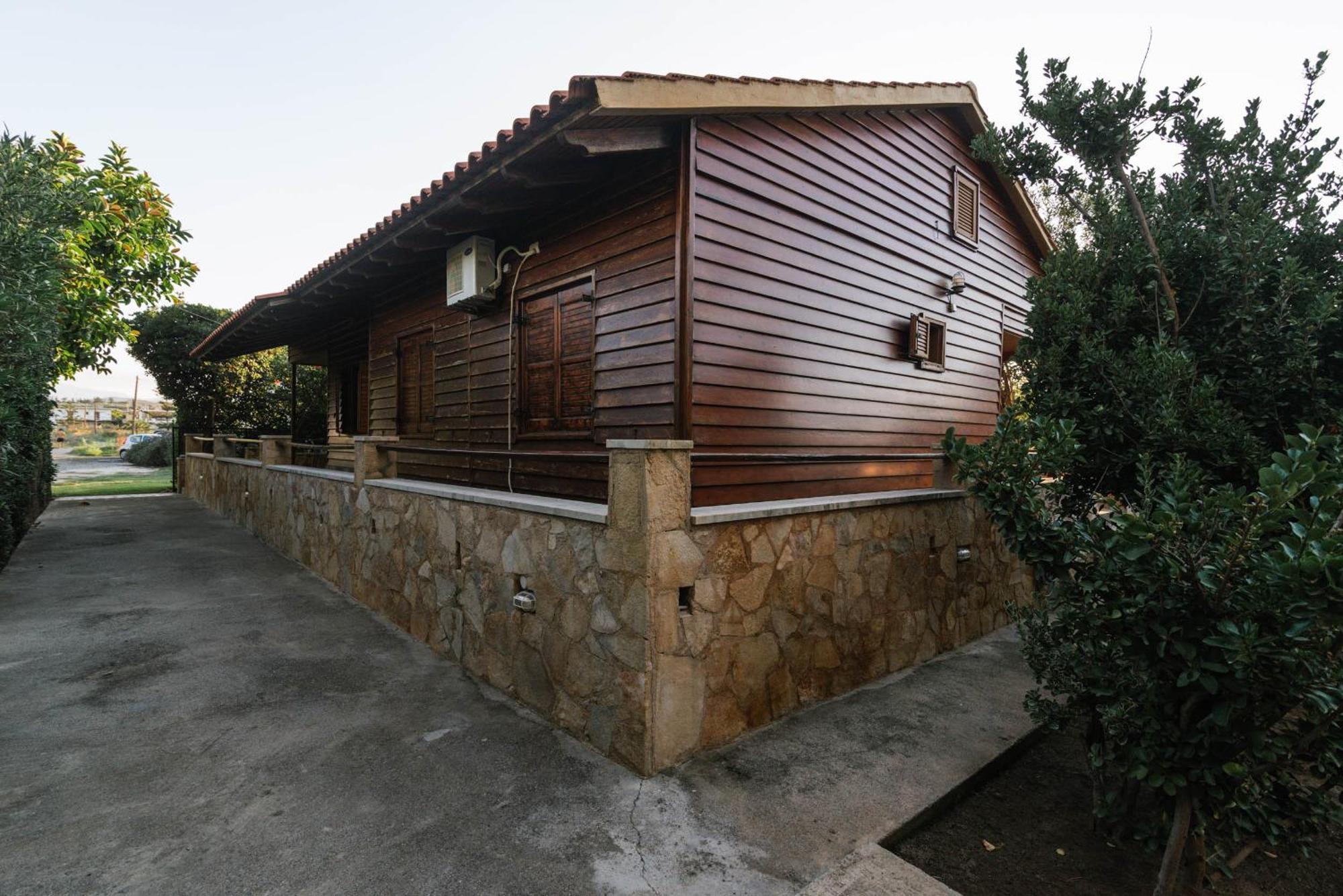 Wooden Beach House Villa Gerani  Exterior foto